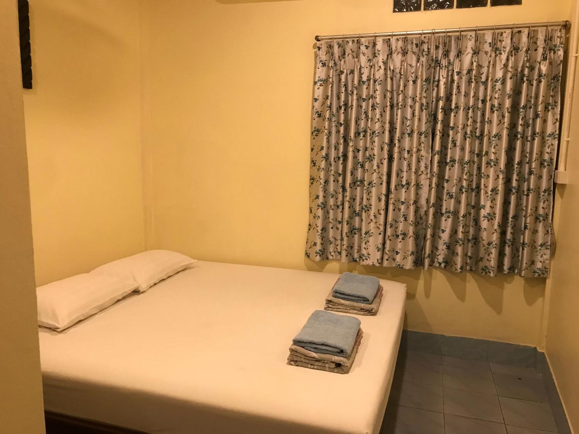 Vitoonguesthouse2Fanrooms & Aircondition 수코타이 외부 사진